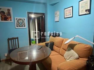 Appartement à Los Rosales. Venta de piso alquilado  oportunidad de inversión