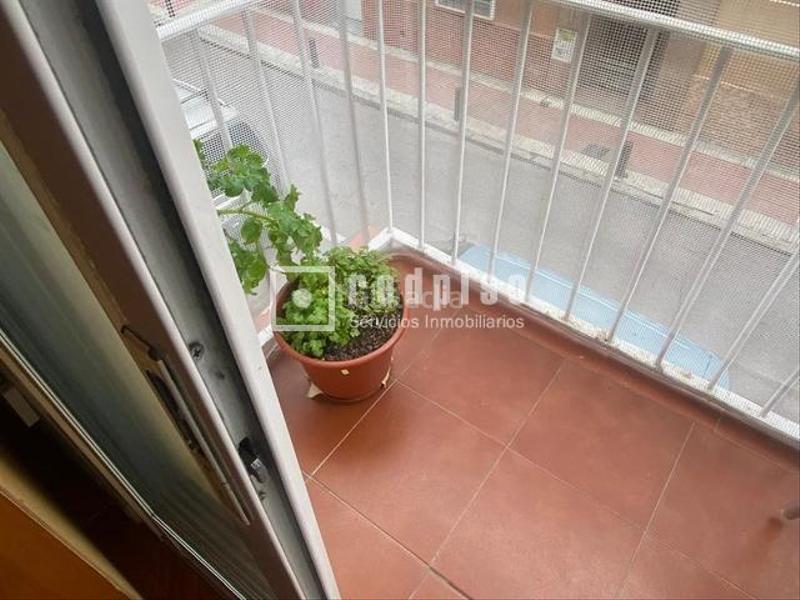 Foto 7faf95da-5617-4ff6-9641-f0bde9e974b8. Piso tu hogar te está esperando en Los Rosales Madrid