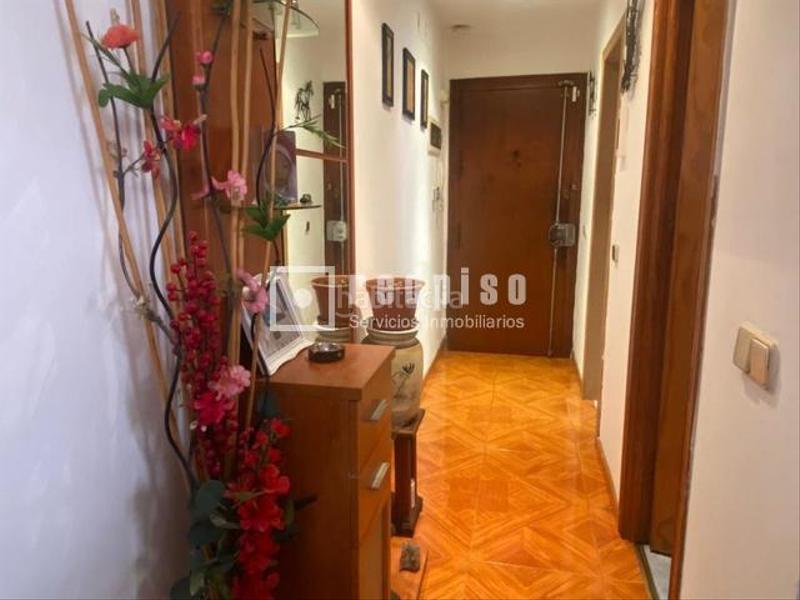 Foto 8886b7fd-5ad5-49ce-86ce-921788d2e588. Piso tu hogar te está esperando en Los Rosales Madrid