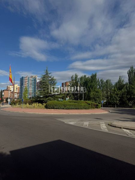Foto d1f6a6ad-153a-4cfc-8062-5b2e20a1c19a. Pis amb calefacció a Los Rosales Madrid