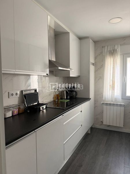 Foto e72ef1df-bcf4-4509-90cd-4f39439d730b. Flat with heating in Los Rosales Madrid