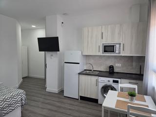 Rent Apartment  Calle lope de rueda. Apartamento loft de corta temporada