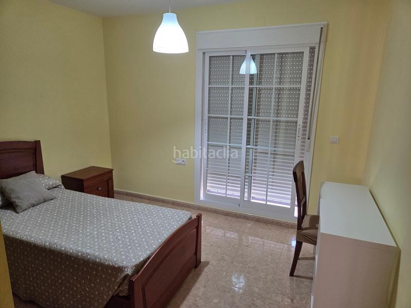 Foto 4cd2586b-3886-4ba2-b712-caa0be49d782. Lloguer casa amb aparcament a Santa Isabel Málaga