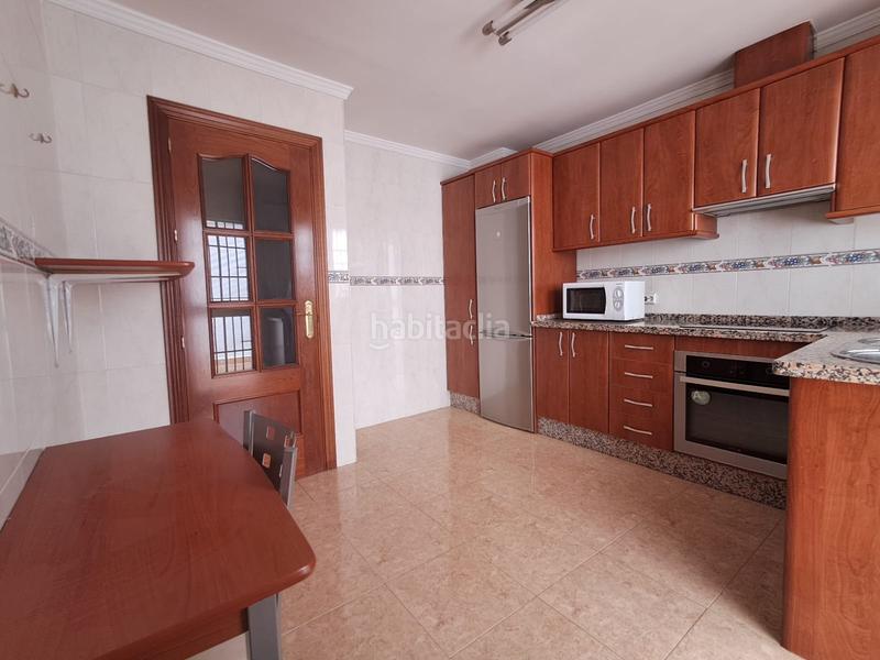 Foto ea02414a-b1cd-445a-80ca-37658401faf4. Lloguer casa amb aparcament a Santa Isabel Málaga