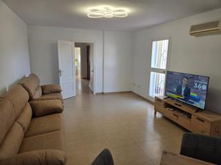 Location Appartement  Calle lope de rueda. Piso estudiantes junto a parada de bus