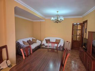 Miete Etagenwohnung  Calle corregidor nicolás isidro. Piso estudiantes 1400