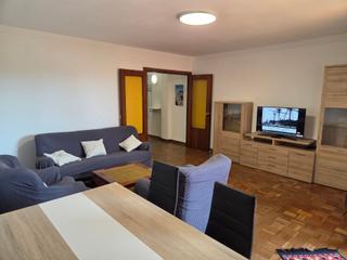 Location Appartement  Avenida carlos haya. Piso estudiantes. hospital carlos de haya