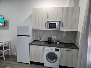 Rent Apartment  Calle lope de rueda. Apartamento vacacional corta estancia de 3 a 6 meses