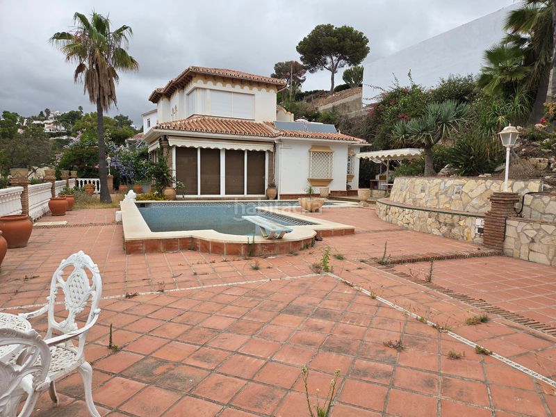 Foto c29c266a-c2d1-413e-96cc-f65f32698eba. Xalet amb aparcament piscina a Benajarafe