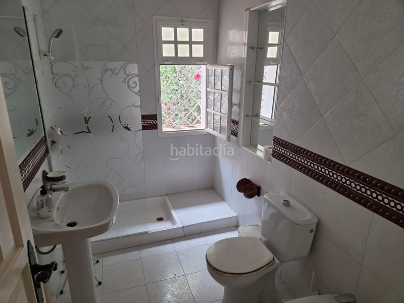 Foto d8ae6c4a-b061-4394-a1ba-6027b8c65ee2. Xalet amb aparcament piscina a Benajarafe