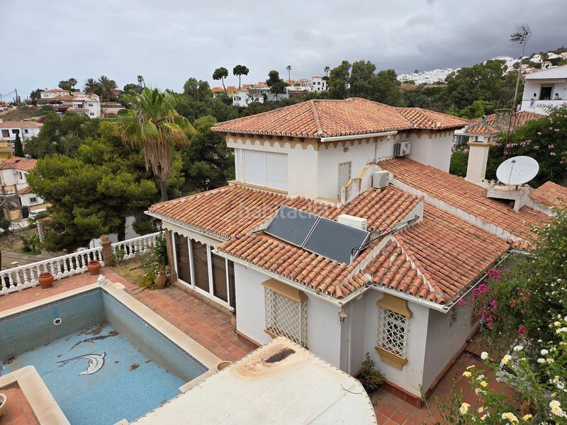 Foto e685691b-7f0a-4e3a-a238-98aa84f89901. Xalet amb aparcament piscina a Benajarafe