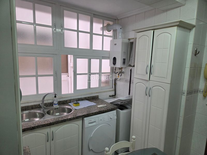 Foto 09f55ffa-d3cb-4b37-8075-9e64b9f0b9a1. Rent flat in pasaje aránzazu 4 in Los Castillejos - La Trinidad Málaga