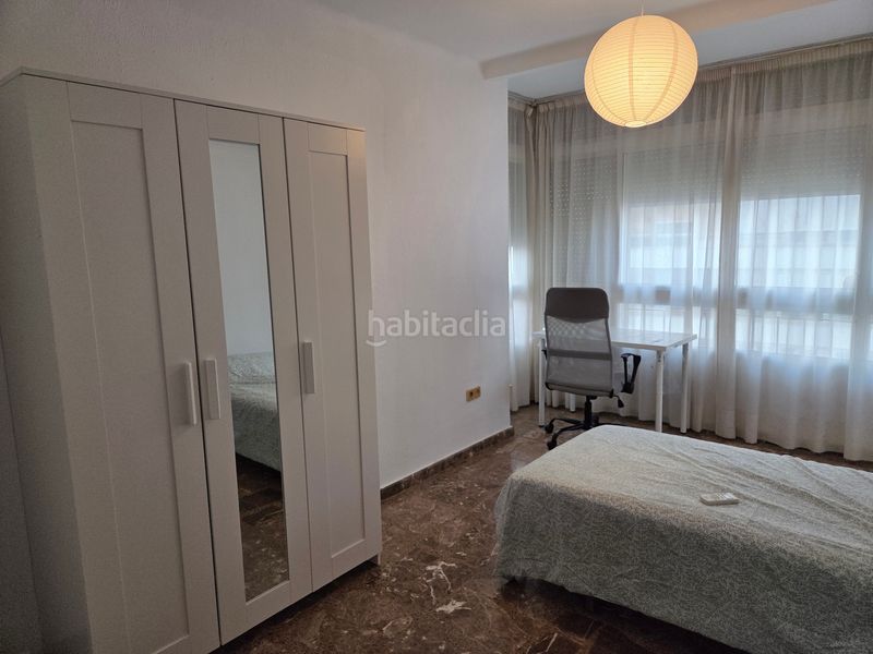 Foto 28b35073-7727-48c1-b254-f1743f44786e. Rent flat in pasaje aránzazu 4 in Los Castillejos - La Trinidad Málaga