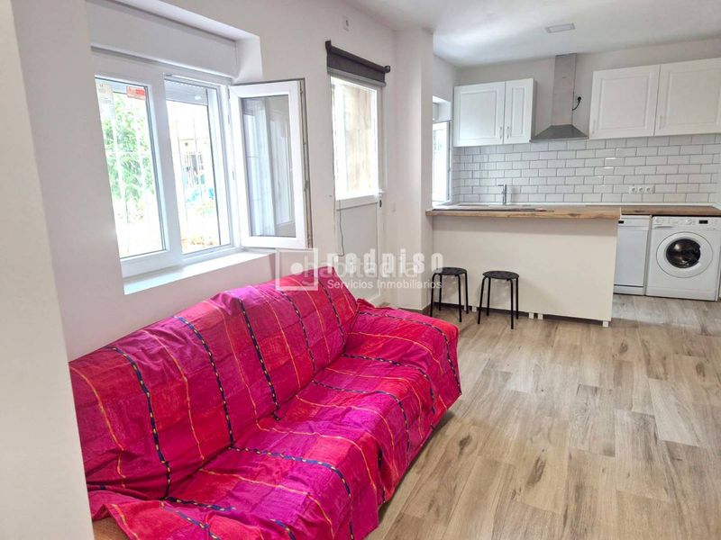Foto 645cce90-9bfb-466d-91d7-6f5d19326892. Local comercial a Opañel Madrid