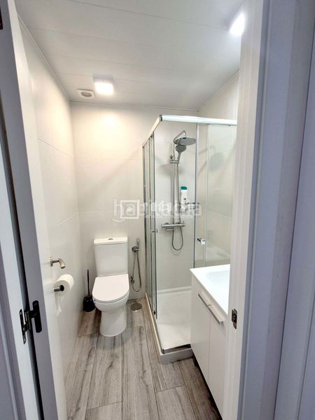 Foto 8cdf7d81-ce9f-4b89-add2-f1858c510157. Local comercial a Opañel Madrid