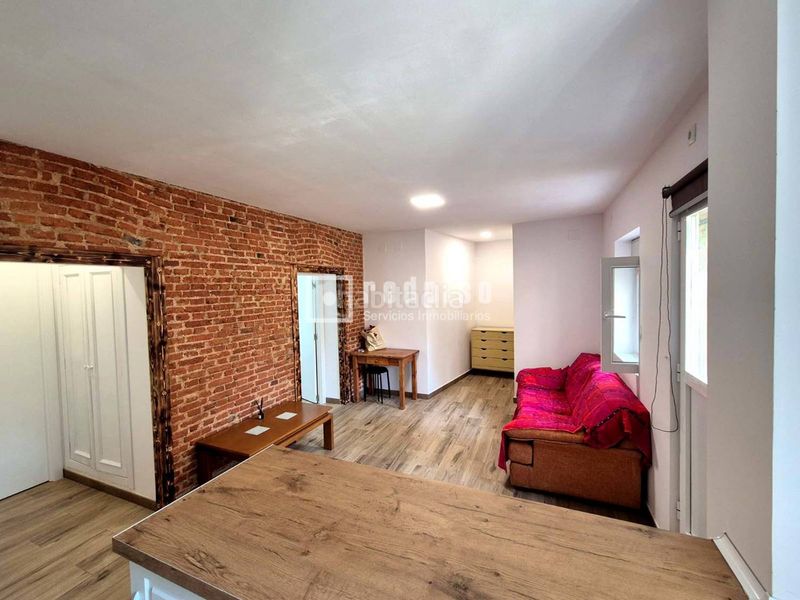 Foto a1bc53db-34a4-42b2-9c9f-ee998672cbc2. Local comercial a Opañel Madrid