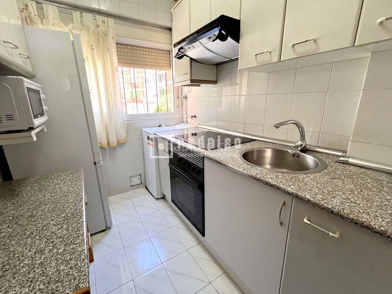 Foto 1727b605-f870-44fe-a2ff-0ef7ea291a99. Flat with heating in Opañel Madrid