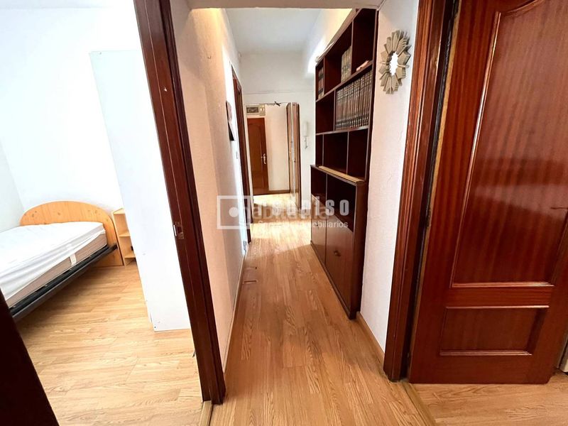 Foto c03f3bd8-727b-44b4-aacd-a3f786bef462. Flat with heating in Opañel Madrid