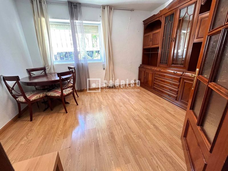 Foto ca6d9601-9e06-46c5-a9e4-0745ffb91718. Flat with heating in Opañel Madrid