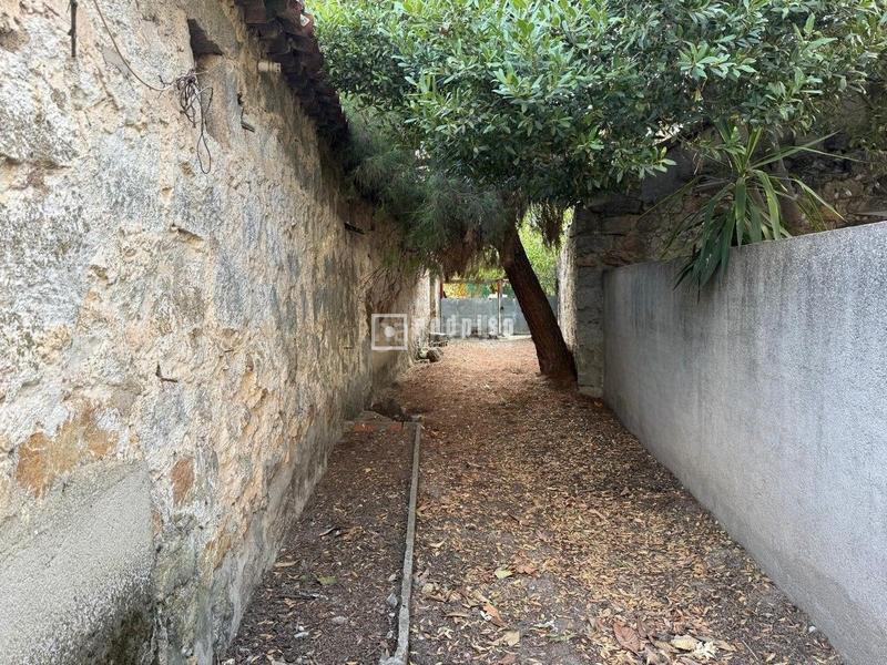 Foto 1dda19cd-1945-444f-b8dc-e414dd91dd18. Terreno residencial parcela en venta en Valdemorillo pueblo Valdemorillo