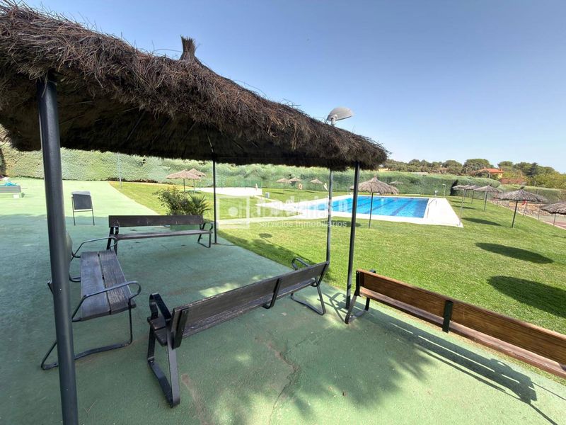 Foto 2fc3a0eb-d0d6-41ee-9b3c-c5066f6269c8. Xalet amb calefacció aparcament piscina a Navalagamella