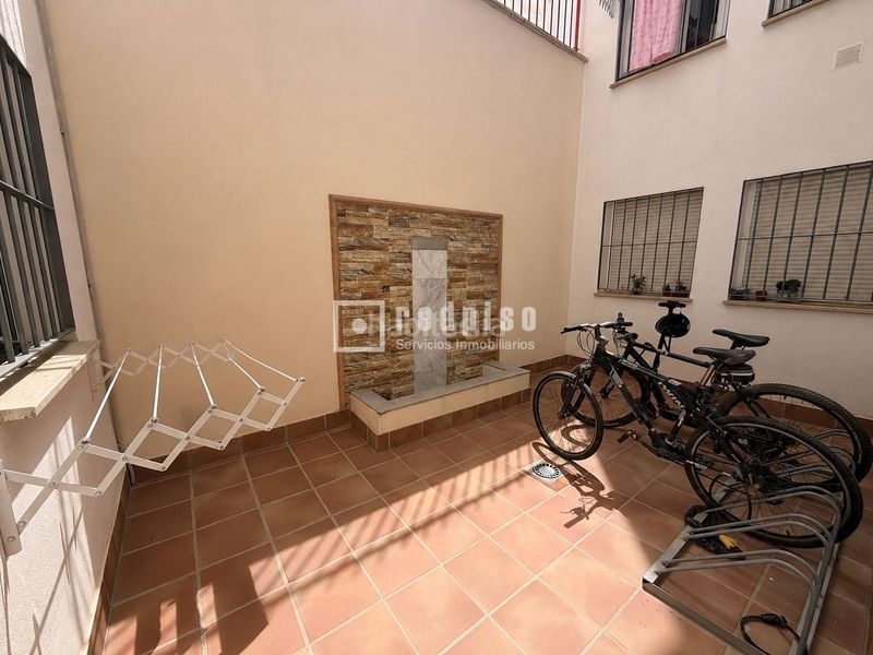 Foto e6ecb813-958a-42ed-a454-fecf361235b1. Estudi amb calefacció a La Trinidad Málaga