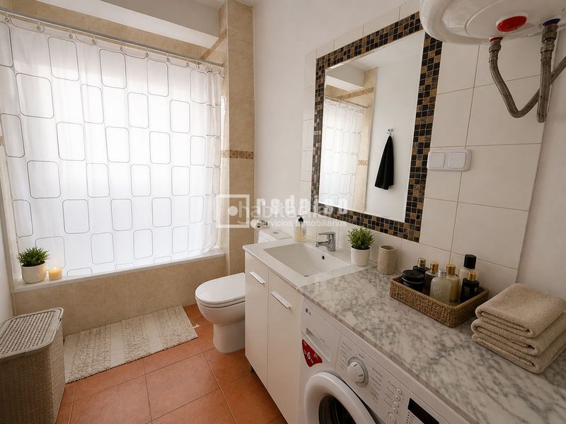 Foto a50a1126-f466-46d6-9d10-164c2f47d02a. Pis amb calefacció a La Trinidad Málaga