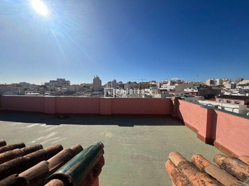 Foto 7f01baac-4f02-4d5b-bc28-c60ce0e74f67. Edifici a La Trinidad Málaga