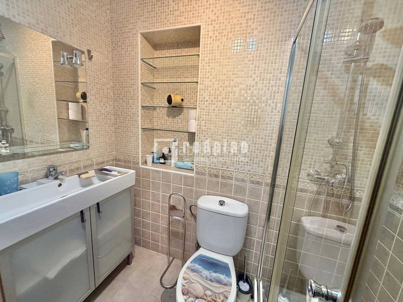 Foto 5501a9ef-a8bb-4fc3-b02c-7133d472a034. Casa amb aparcament a La Trinidad Málaga