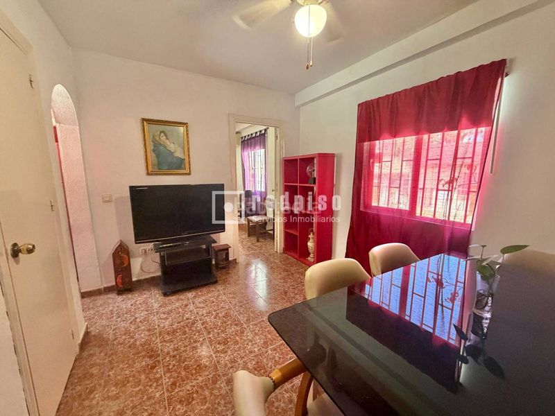 Foto bd35aa13-1930-4da5-9d21-2a05b83b6fc5. Casa amb aparcament a La Trinidad Málaga