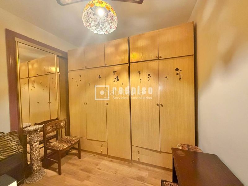 Foto d1ae5075-de6d-4a1f-b993-9b1103063121. Casa amb aparcament a La Trinidad Málaga
