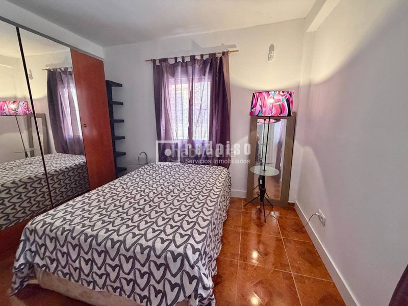 Foto ea8815b8-5315-4c08-aaa1-dd7ac35e7828. Casa amb aparcament a La Trinidad Málaga