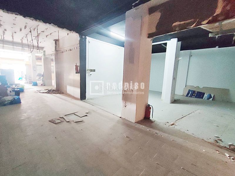 Foto daeabc24-d0cc-4dfd-be39-317973c1b493. Local comercial a Suárez Málaga