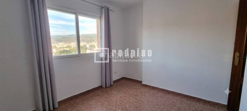 Foto 202a5f44-8d36-448e-9e08-e5d04f01240b. Pis amb calefacció a Martiricos - La Roca - La Rosaleda Málaga
