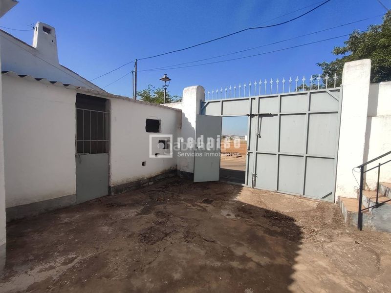 Foto 9074736e-e128-48c7-9ff7-4806e46705cc. Casa amb aparcament a Sierra de Yeguas