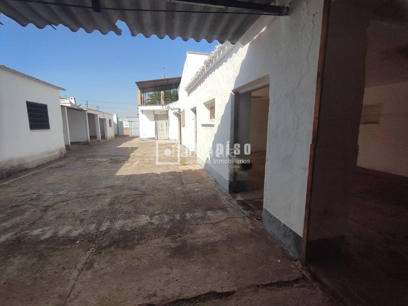 Foto eeb0d6b4-6435-4b5c-bbe1-a3abf51d8730. Casa amb aparcament a Sierra de Yeguas