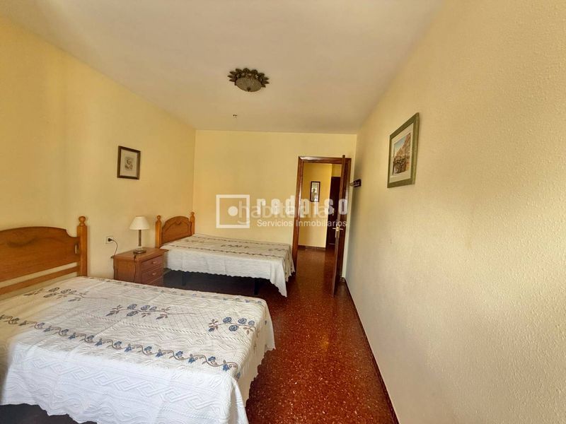 Foto e3c9c1b8-80f6-4703-a9c8-8dba2342e21f. Pis amb calefacció a Centro Torre del Mar