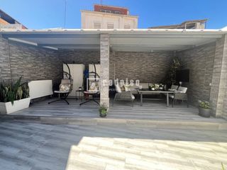 Casa  De tomás de burgos. Espectacular chalet adosado recién reformado.