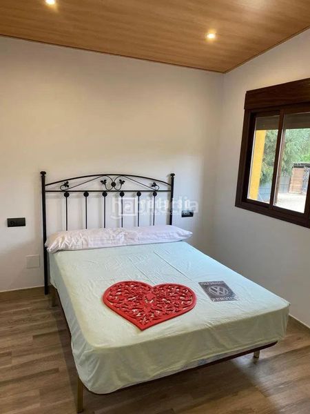 Foto b9df9923-56a4-4c82-8332-7497a97cf6b0. Casa amb calefacció aparcament piscina a Pizarra
