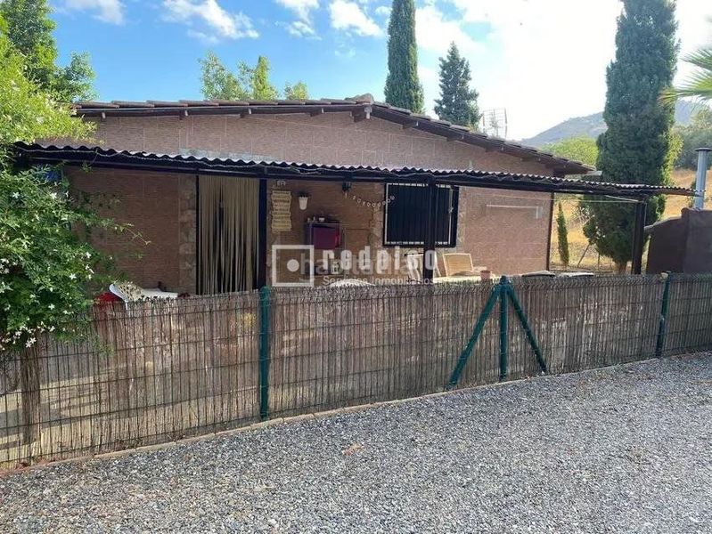 Foto bdff52fe-8948-4ae9-8cf6-aa6124f9cd6d. Casa amb calefacció aparcament piscina a Pizarra