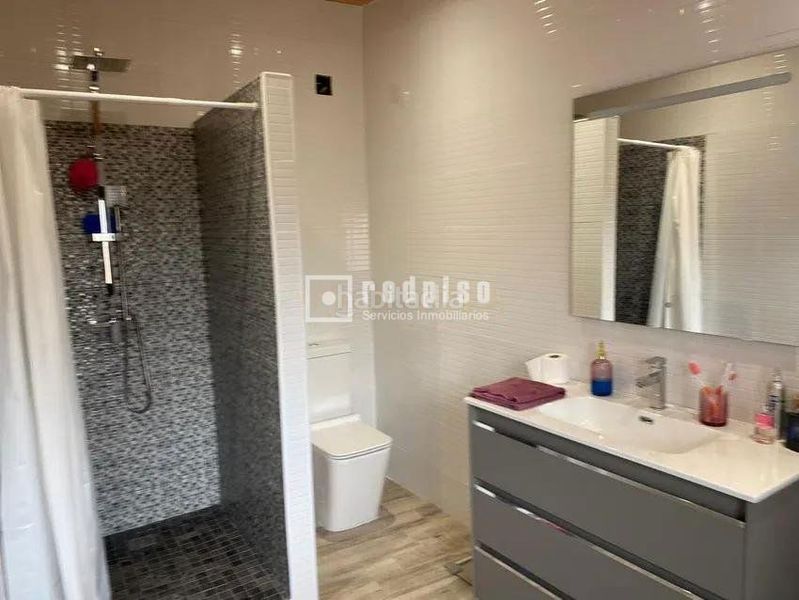 Foto f94bdefb-9614-453d-bdf6-172b90b986ac. Casa amb calefacció aparcament piscina a Pizarra