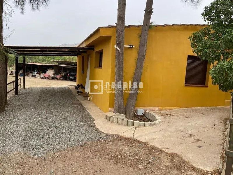 Foto fb0af9a1-6216-499c-93e8-6473473c08c2. Casa amb calefacció aparcament piscina a Pizarra