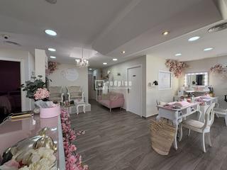 Lloguer Local Comercial a Martín Carpena - Torre del Río. Traspaso urban spa en málaga.