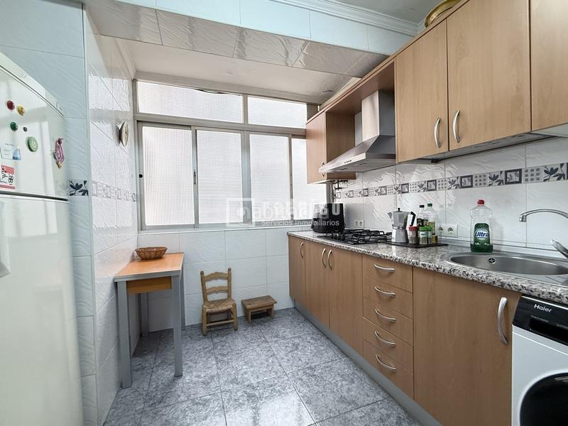 Foto 035db7e0-8bbc-4c3a-8bea-1684a4338a9b. Piso gran oportunidad en la luz orientación sur en Málaga