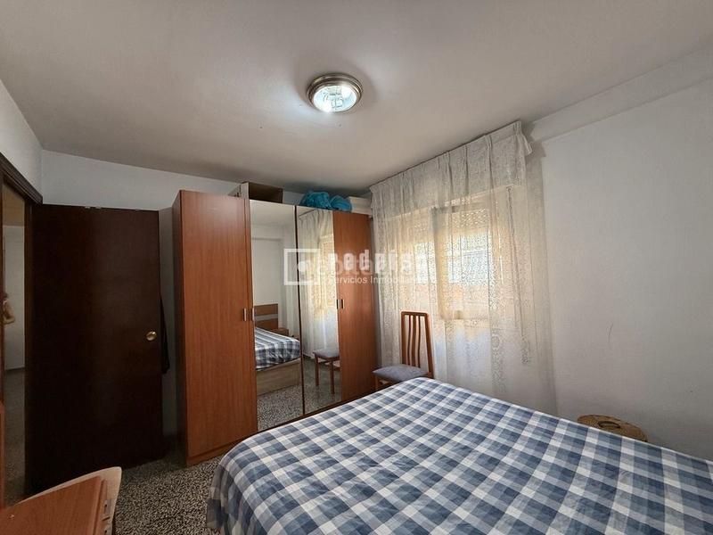 Foto 18951d35-3071-4a3d-bcfd-8d0275f182a0. Piso  en una emblemática barriada, ven a verlo! en Málaga