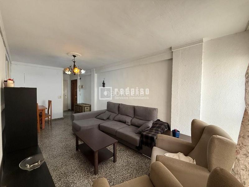 Foto d4426d87-2442-4ff2-9c79-6664d320644d. Piso  en una emblemática barriada, ven a verlo! en Málaga