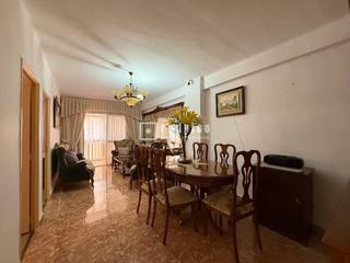 Appartement à La Luz - El Torcal. Amplio piso  con gran terraza  a escasos metros de avda de veláz