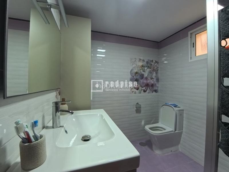 Foto ad0c41c1-4e00-47f6-b6b4-a56cdc34ca9f. Alquiler piso  reformado en avenida moliere en Málaga