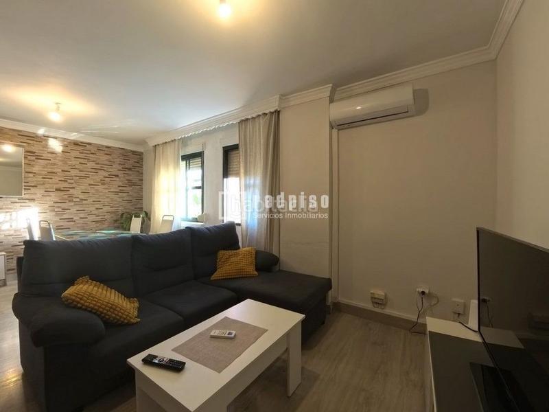 Foto 49e36f48-f3f2-43e9-80b1-0ef0f00da61f. Rent flat with heating in Puerta Blanca Málaga