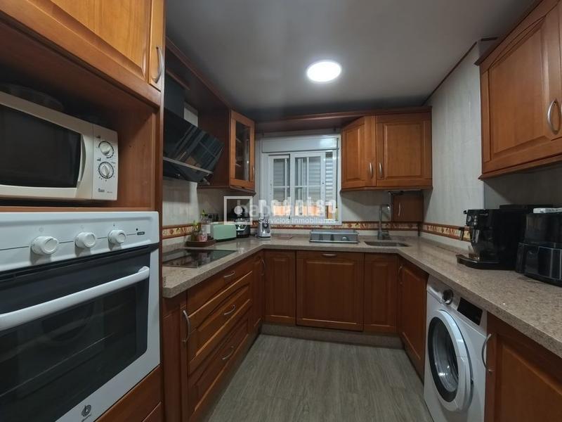 Foto f81b87e5-5d1e-4d2f-9fb9-1ec8faf76bef. Rent flat with heating in Puerta Blanca Málaga